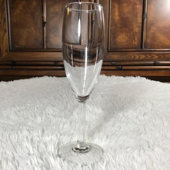 NWOT Set of 2 Premium Glass Faceted Stem Champagne Flutes - Picture 2 of 6